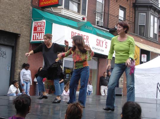dance on street